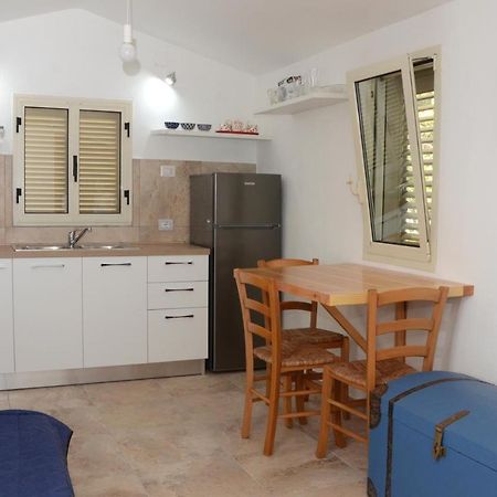 Apartments Villa Corrias Cala Liberotto Exteriör bild