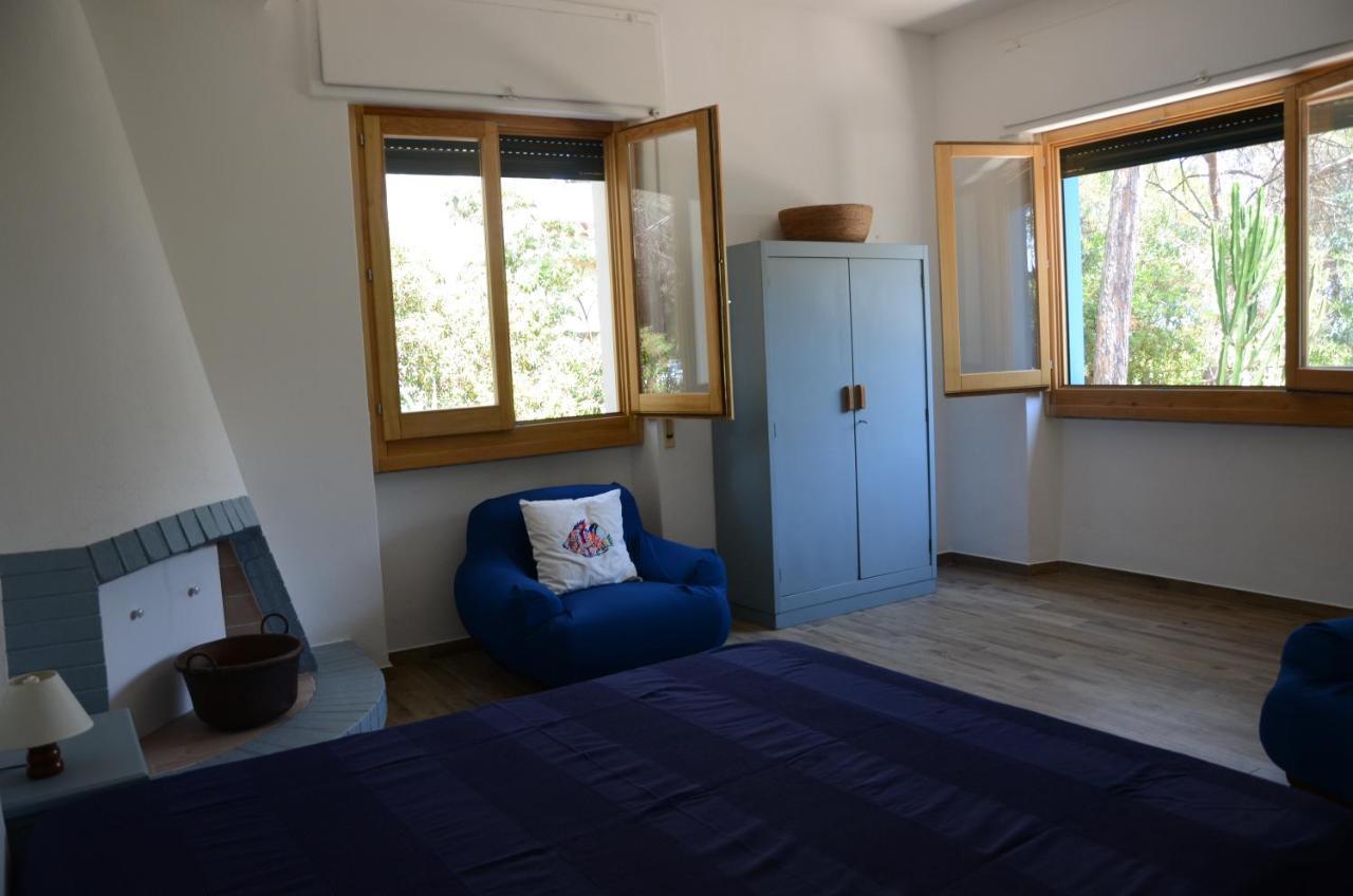 Apartments Villa Corrias Cala Liberotto Exteriör bild